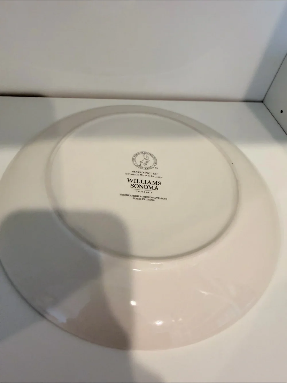 Williams Sonoma Beatrix Potter Peter Rabbit Garden 8.5” Salad Plate 2025